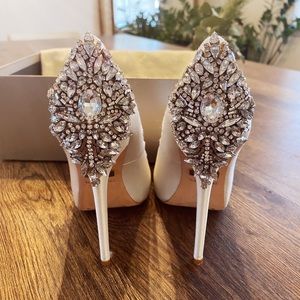 Badgley Mischka Kiara peep toe